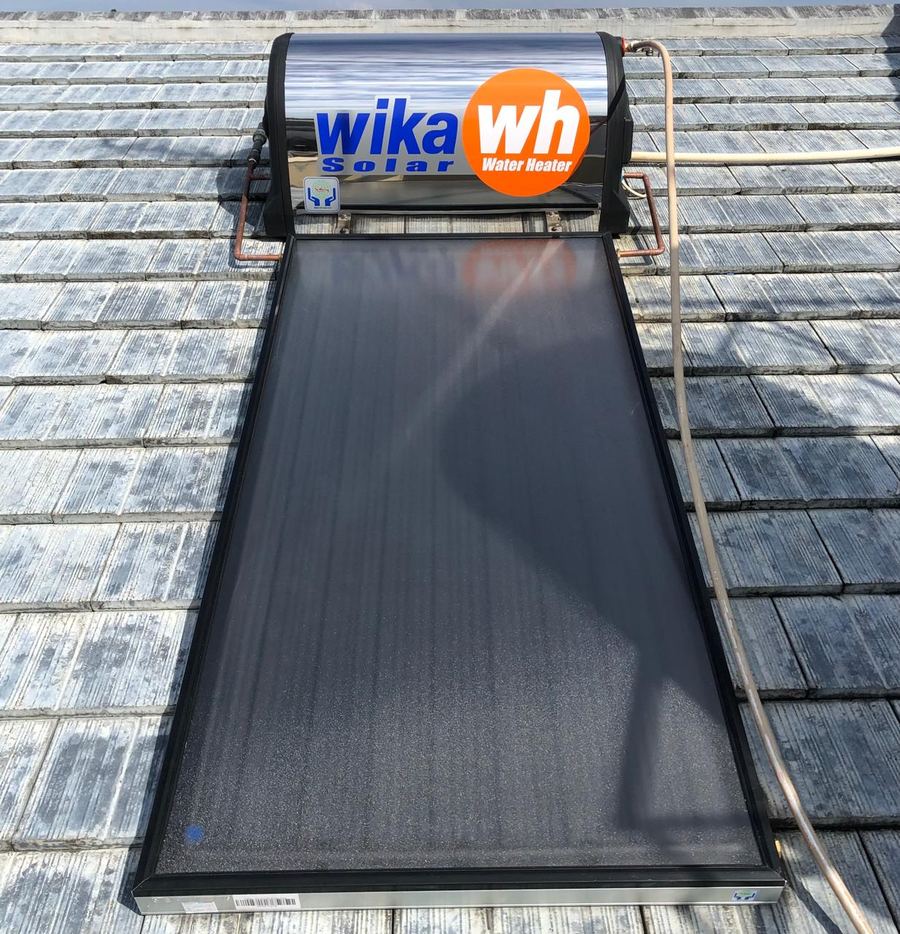 Solar water heater Wika terpasang di atap